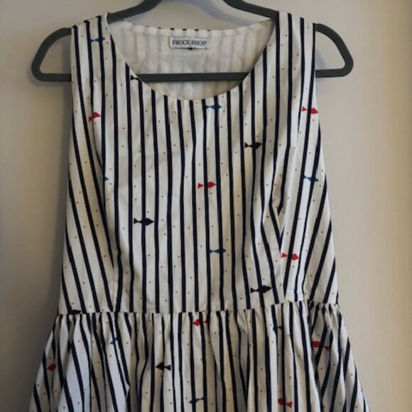 RARE FIND MODCLOTH/Frock Shop - open back fit & flare dress w/pockets size L - Picture 4 of 8